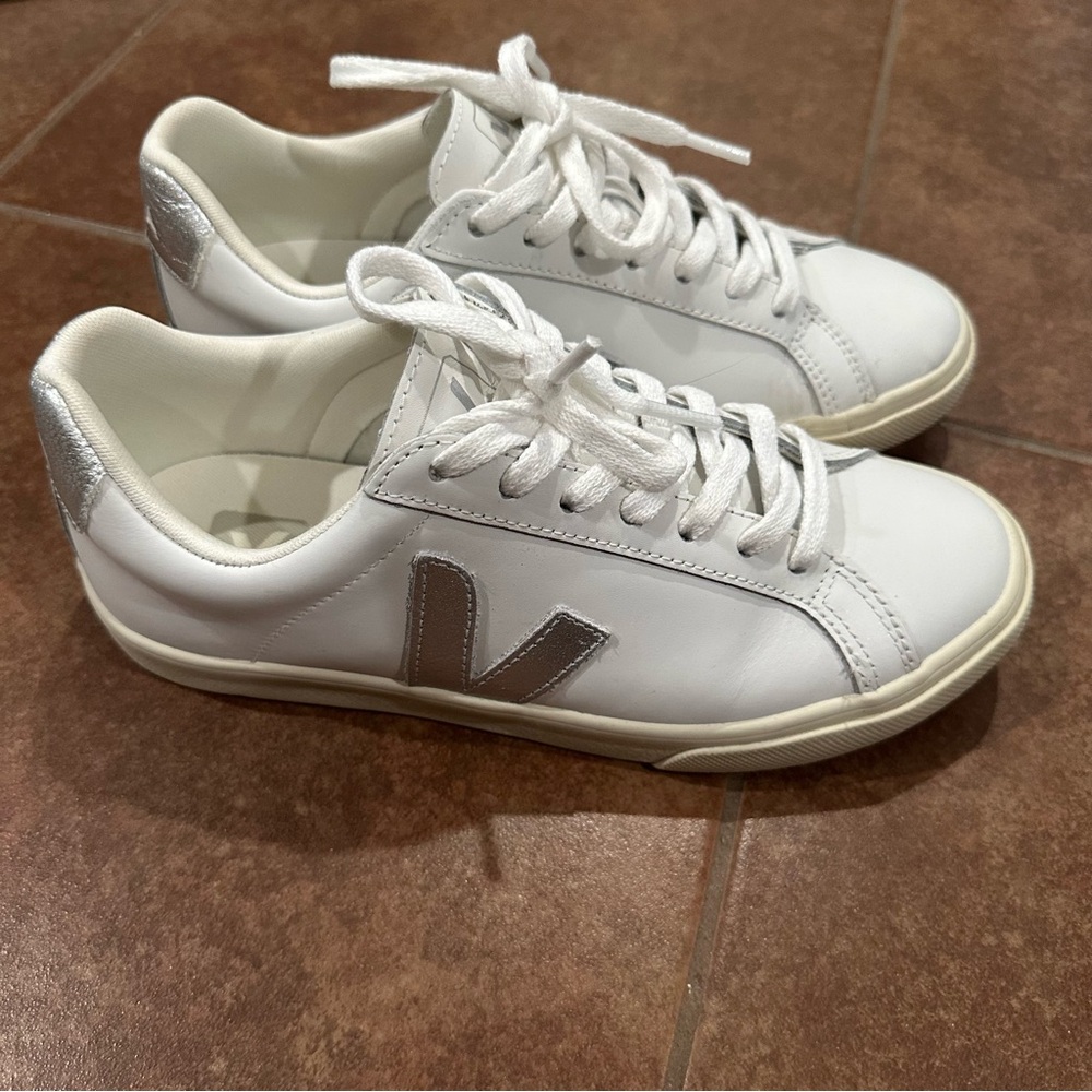 Veja Esplar Logo Leather Silver